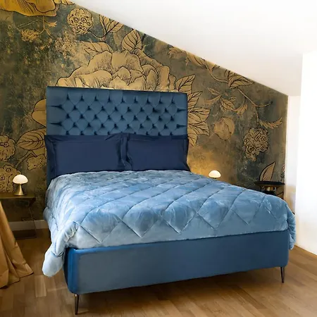 Scappo In Umbria, L'attico Del Corso *